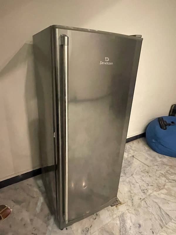 Dawlance Vertical Freezer 1