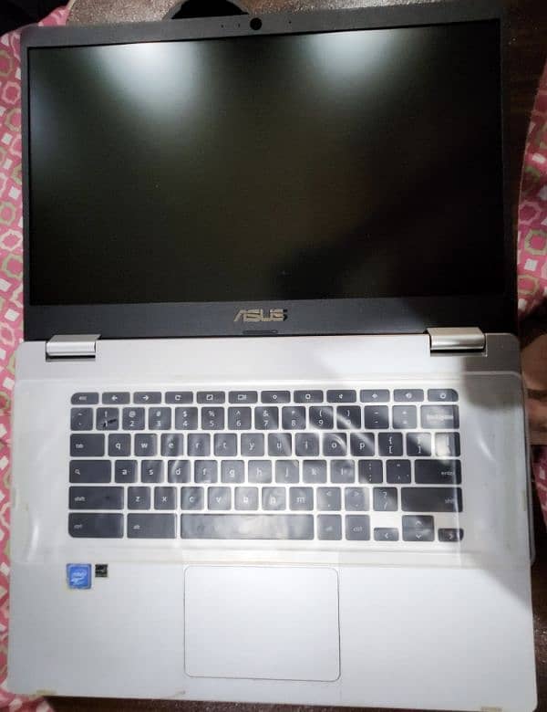 ASUS Chromebook C523N 3