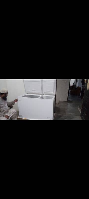 Abhi new freezer double door wala 85000. hazar ka hai 4