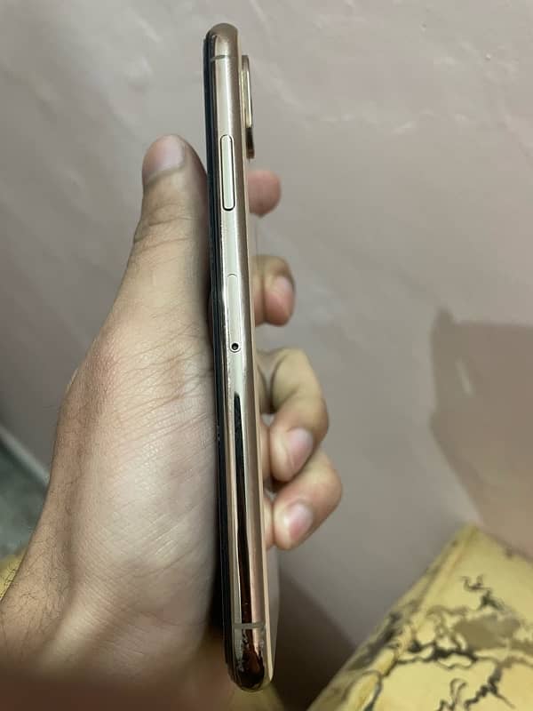 iphone xs PTA approved 64 GB 3