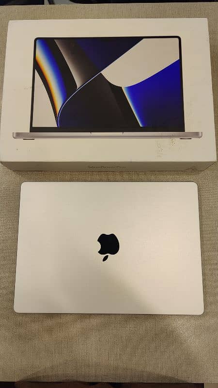 MacBook Pro M1 2021 14 inch 0