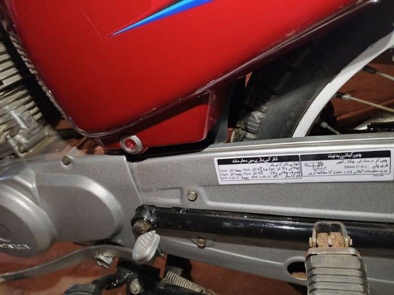 Honda 125 2018 model Hy all ok golden number 03211156448 2