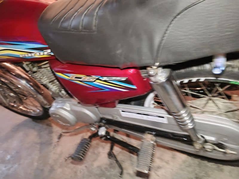 Honda 125 2018 model Hy all ok golden number 03211156448 4