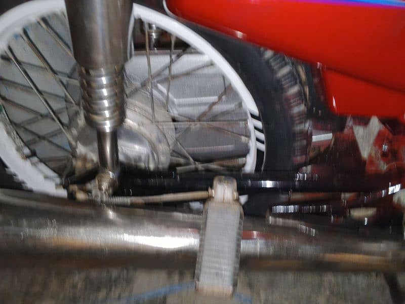 Honda 125 2018 model Hy all ok golden number 03211156448 8