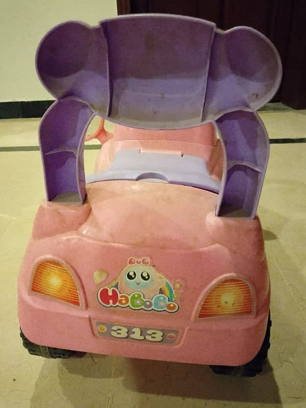 kids car available 3