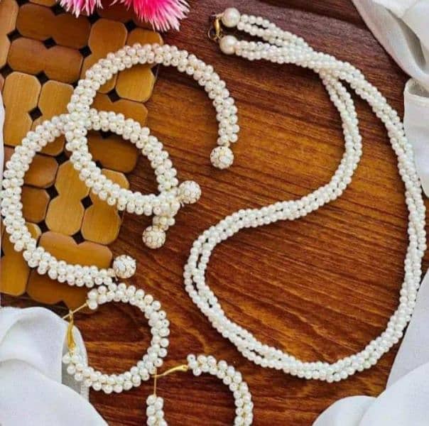 women pearl jewellery set 0