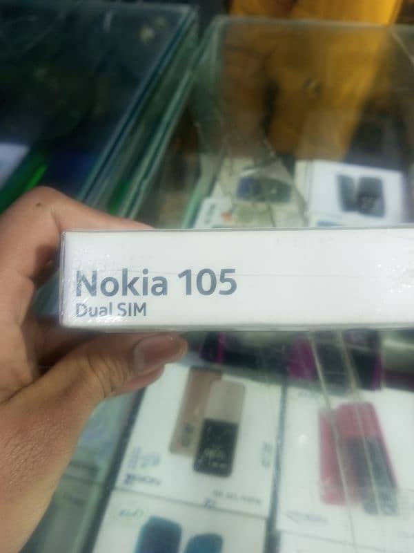 Nokia  105   FM  Radio 1