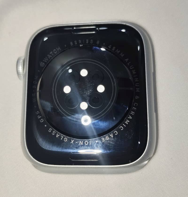 Apple watch series 8 4