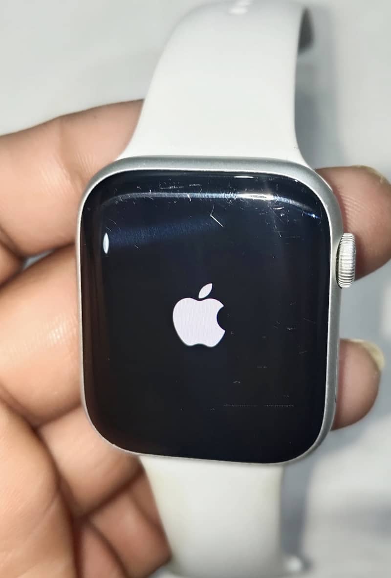 Apple watch series 8 12