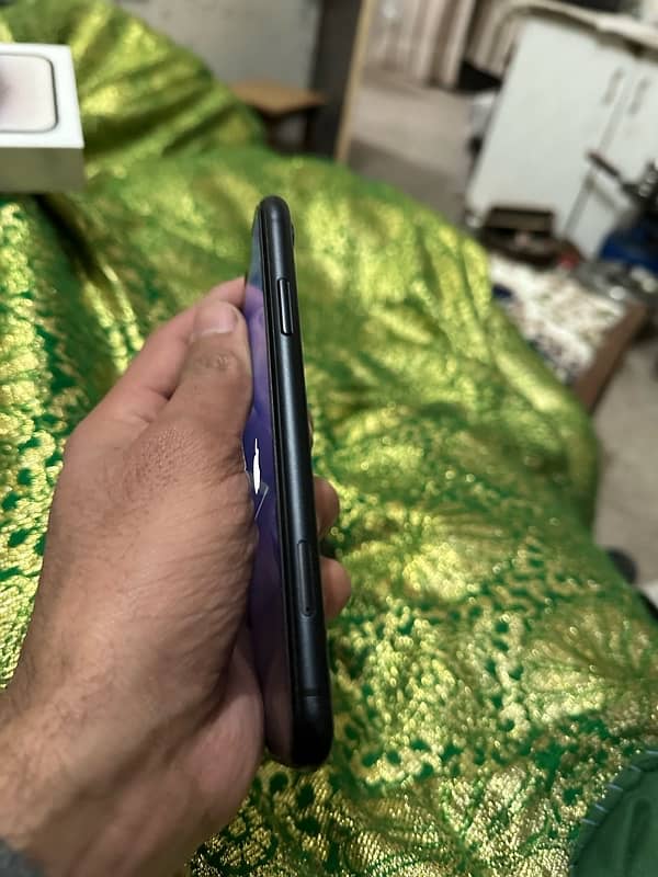 IPhone XR 128 Gb Factory Sim Working 3