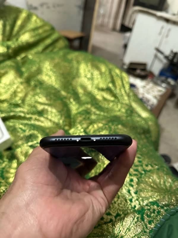 IPhone XR 128 Gb Factory Sim Working 7