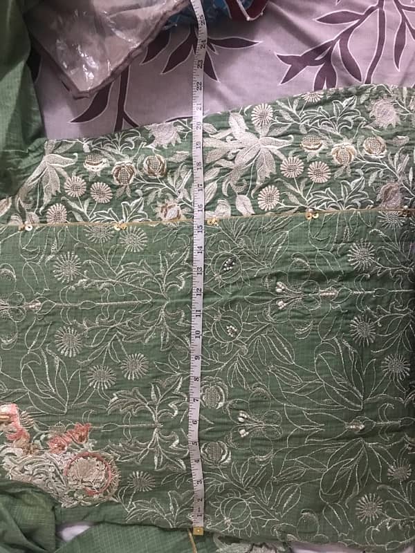 gulahmed preloved suit in small size 5