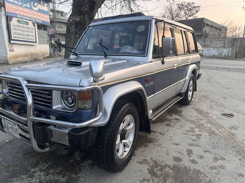 Mitsubishi Pajero Exceed 1986 16