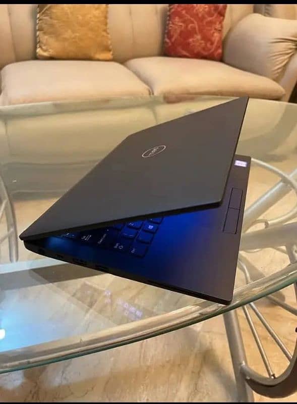 Dell Latitude 5390 8/256 0