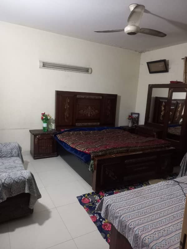 10MARLA TILE FLOORING UPPER PORTION FOR RENT IN ALLAMA IQBAL TOWN 9