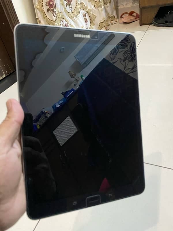 Samsung Galaxy Tab S3 9.7 Super AMOLED Qualcomm Quad-core 4/32GB 13