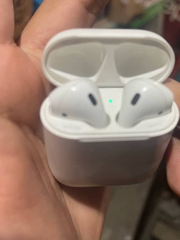 Apple original airpods 2