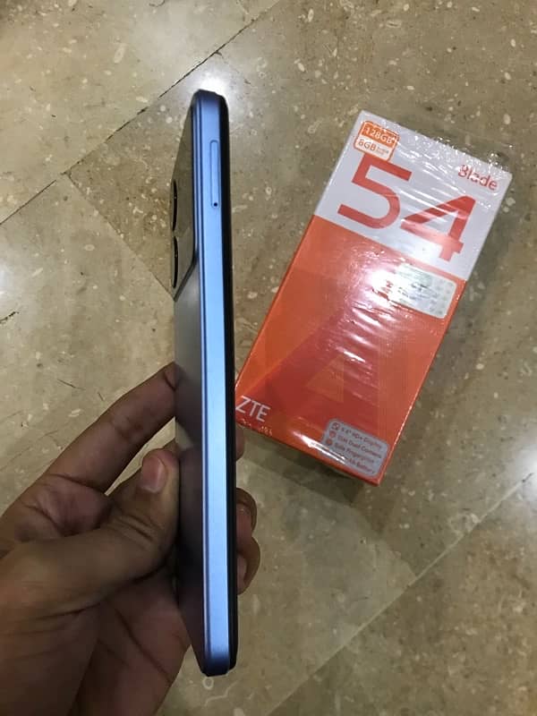 Zte Blade 4+4 Ram 128Gb Rom 2