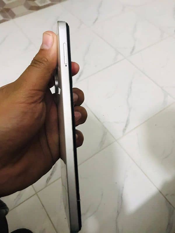 Infinix hot 30 in 8/128  with 10/10 condition 4