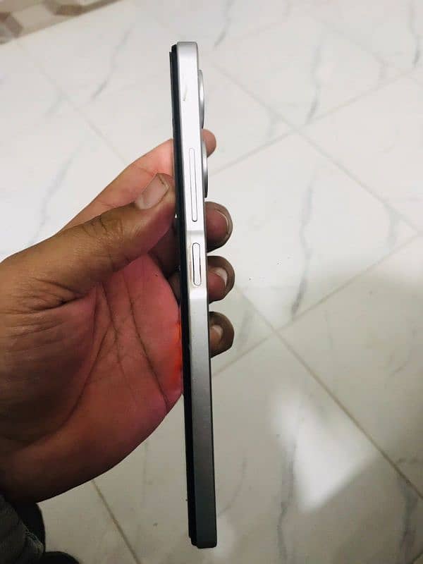 Infinix hot 30 in 8/128  with 10/10 condition 5