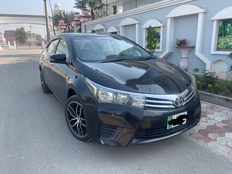 Toyota Altis Grande 2014 1