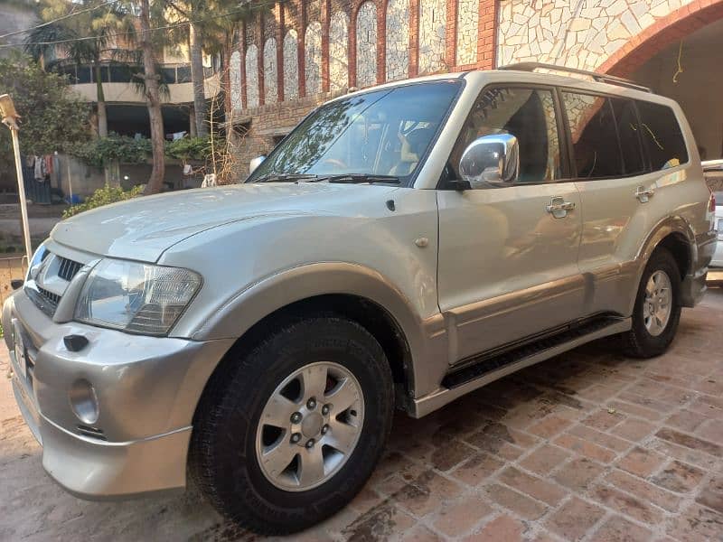 Mitsubishi Pajero GLS 2005 2