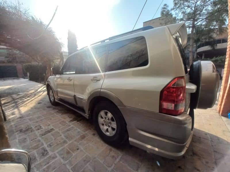 Mitsubishi Pajero GLS 2005 5