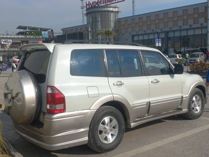 Mitsubishi Pajero GLS 2005 7