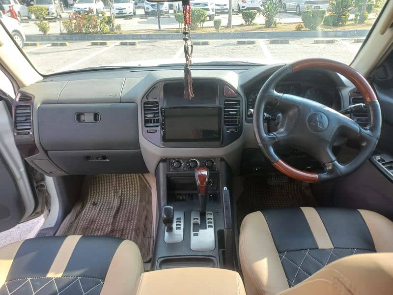 Mitsubishi Pajero GLS 2005 10