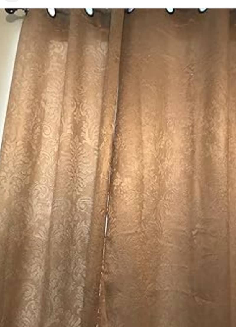 4curtains with curtain stand 2