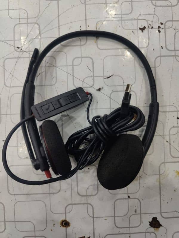 Noise Cancelation headphone or Mouse Keyboard 2