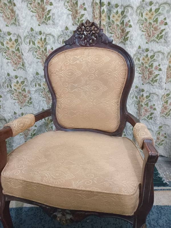 Beautiful Sheesham room chairs for sale, Excellent condition 2