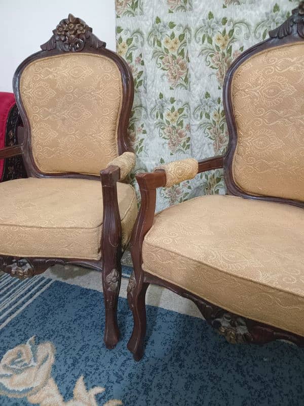 Beautiful Sheesham room chairs for sale, Excellent condition 3