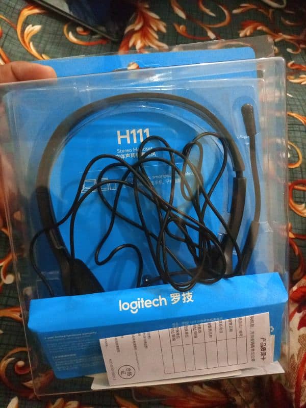 H111 Stereo Headset 1