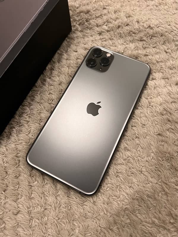 iPhone 11 Pro Max - 64gb - PTA approved (Dual) 0