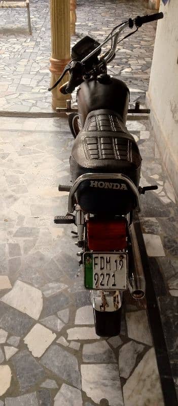 Honda 70 for sale good condition copy hai letter nahi hai Saath mein 5