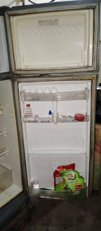 pel fridge avaliable 3