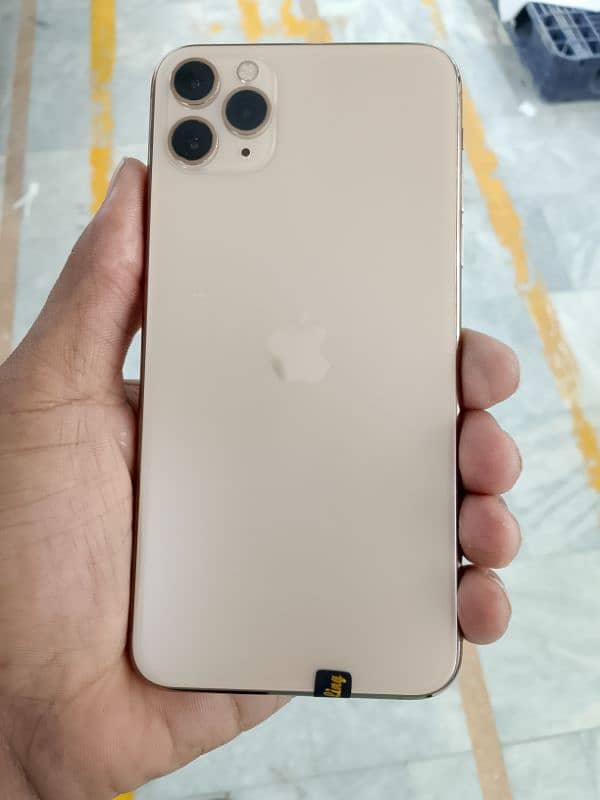 64 gb fresh condition 10/10 golden color 3