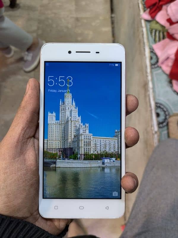 selling oppo A37 in good condition 0