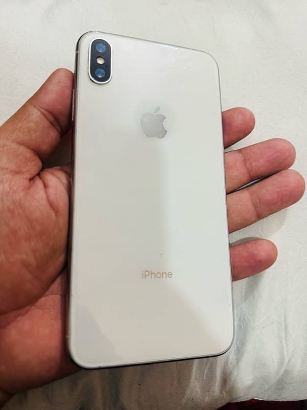 iphone xsmax 64gb non pta but zong sim working last 3 years 0