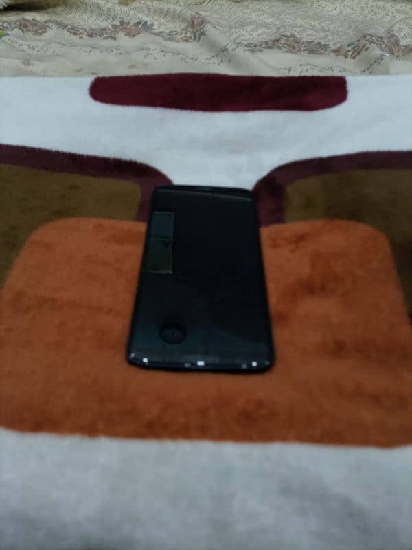 Moto Z3 play 4 64 0