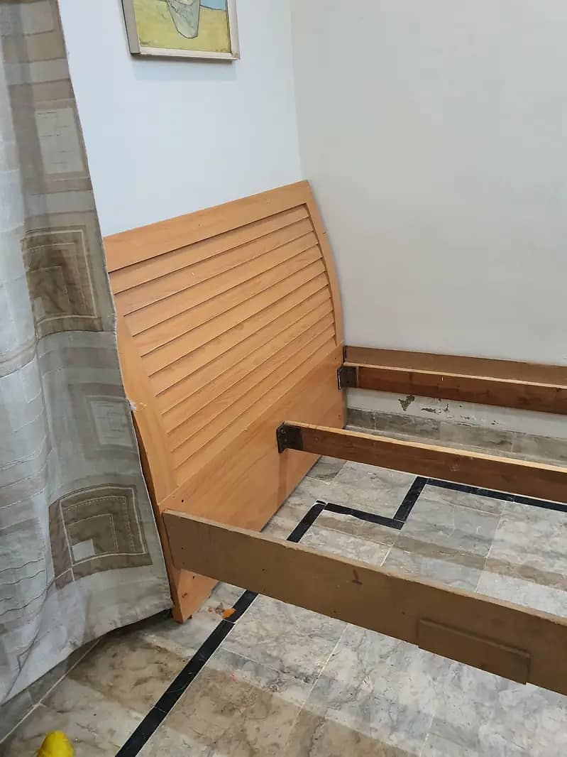 High-quality wooden single bed with strong base 2