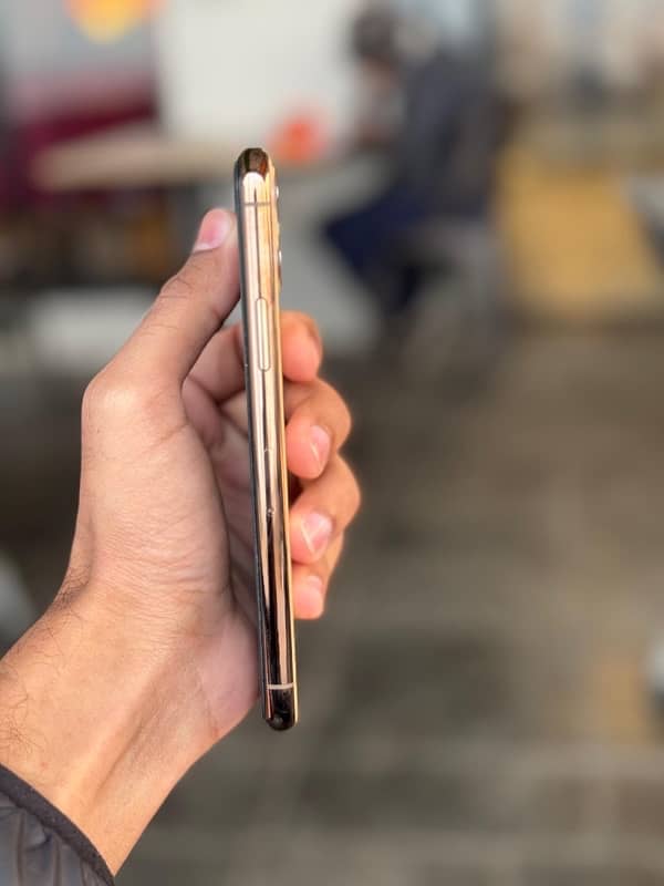 IPHONE 11 PRO 256 GB PTA APPROVED 3