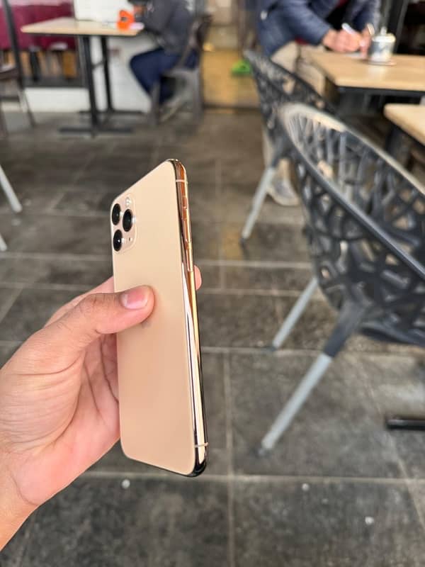 IPHONE 11 PRO 256 GB PTA APPROVED 8