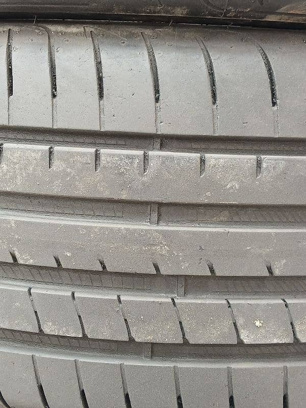 GOOD YEAR TYRES 245/45/17 3