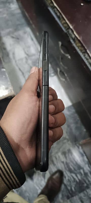 Samsung Flip Z 3 4