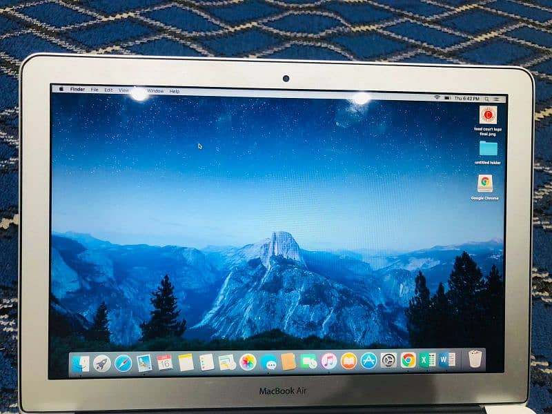 MacBook Air 2015, Intel core i5, Ram =4Gb ssd =128Gb 1