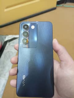 Vivo y100