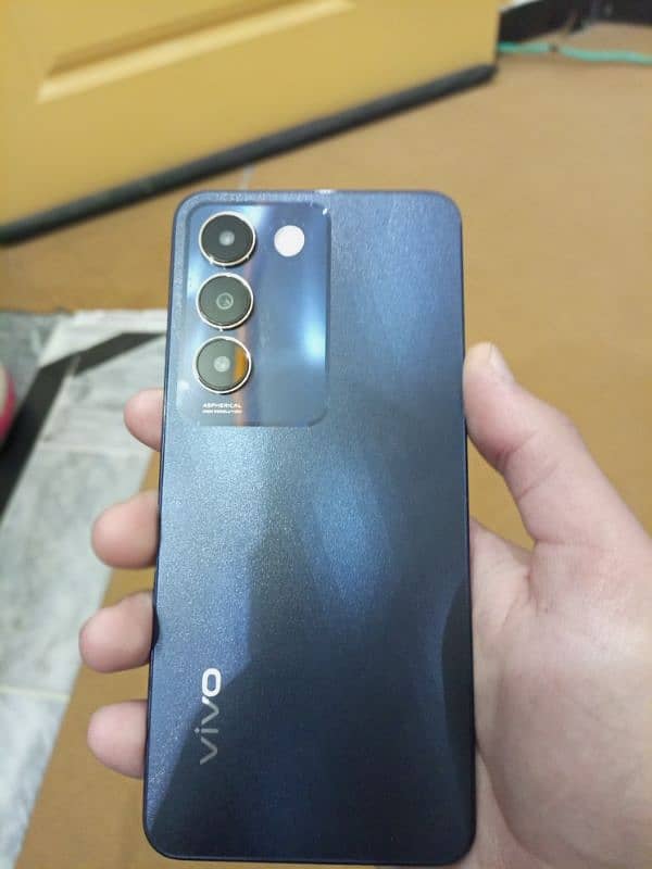 Vivo y100 0