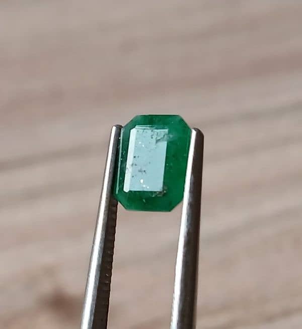 1.50 Carats Original Swat Emerald 0